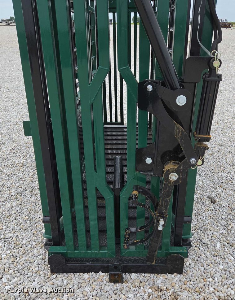 image for item EN2071 RBW Ag squeeze chute