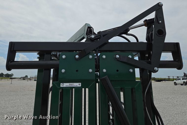 image for item EN2071 RBW Ag squeeze chute