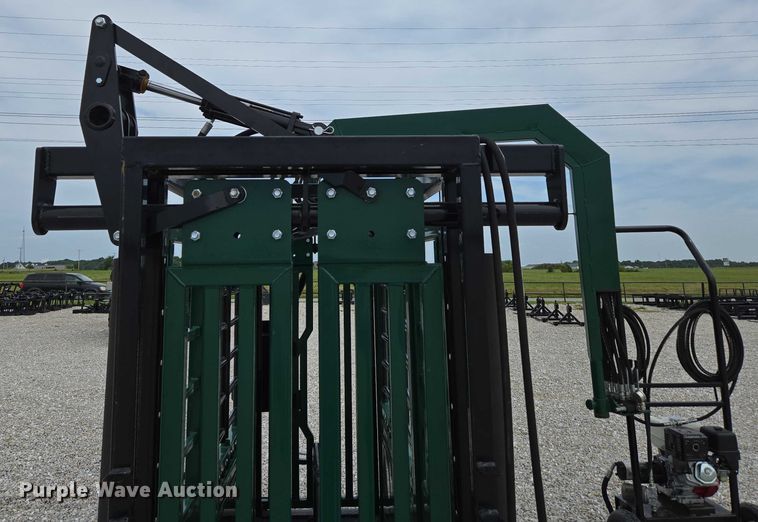 image for item EN2071 RBW Ag squeeze chute