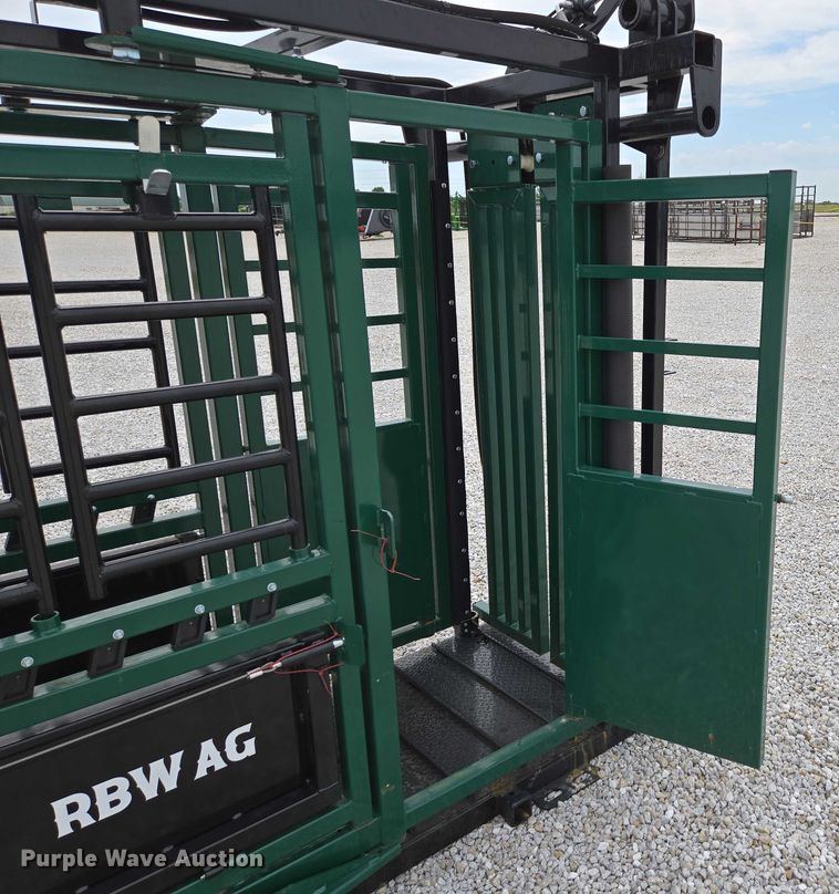 image for item EN2071 RBW Ag squeeze chute