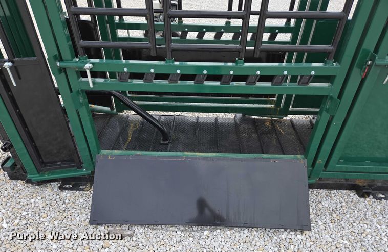 image for item EN2071 RBW Ag squeeze chute