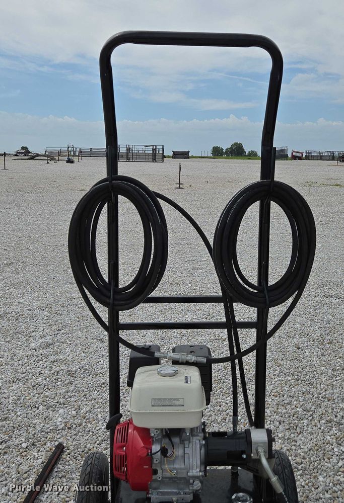 image for item EN2071 RBW Ag squeeze chute