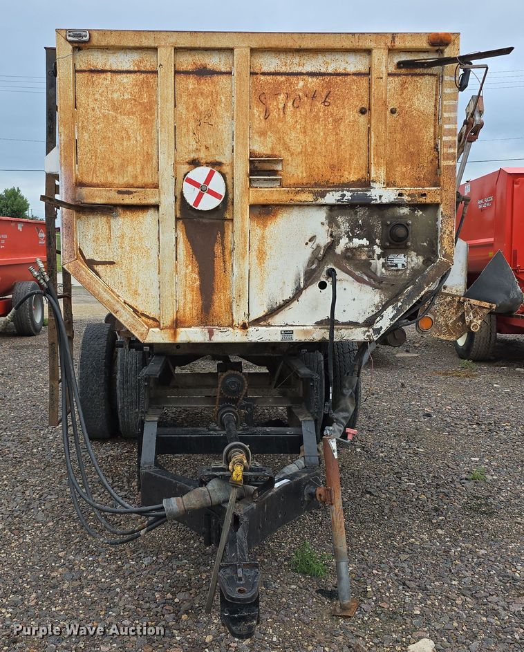 image for item EO1531 Roto-Mix 300-14 feed mixer