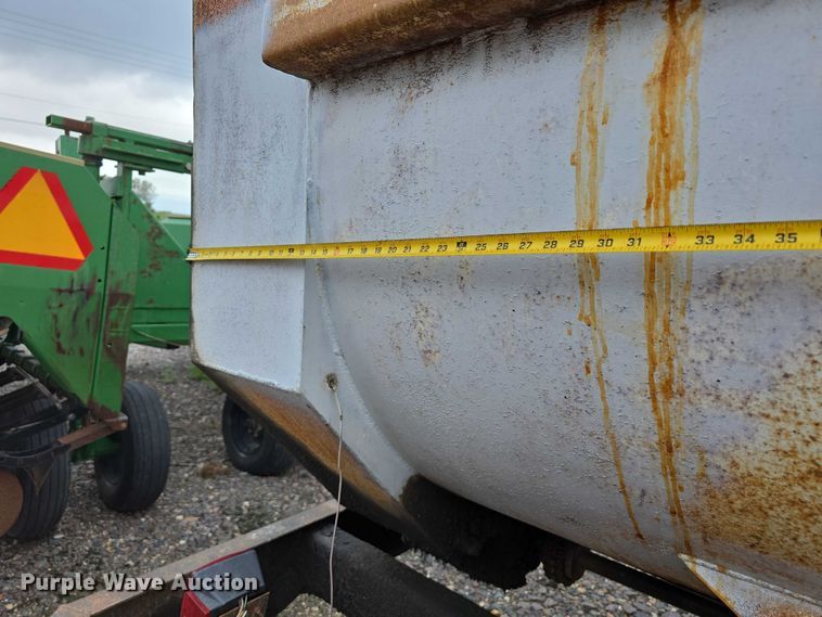 image for item EO1531 Roto-Mix 300-14 feed mixer