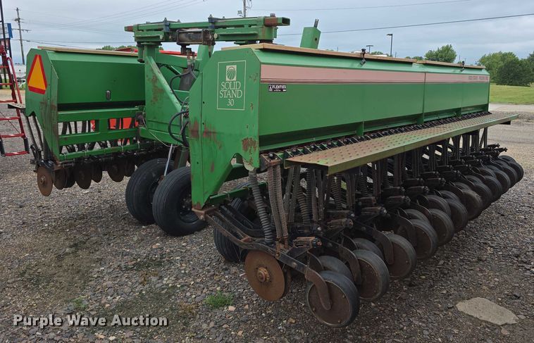 image for item EO1532 Great Plains Solid Stand 30 grain drill