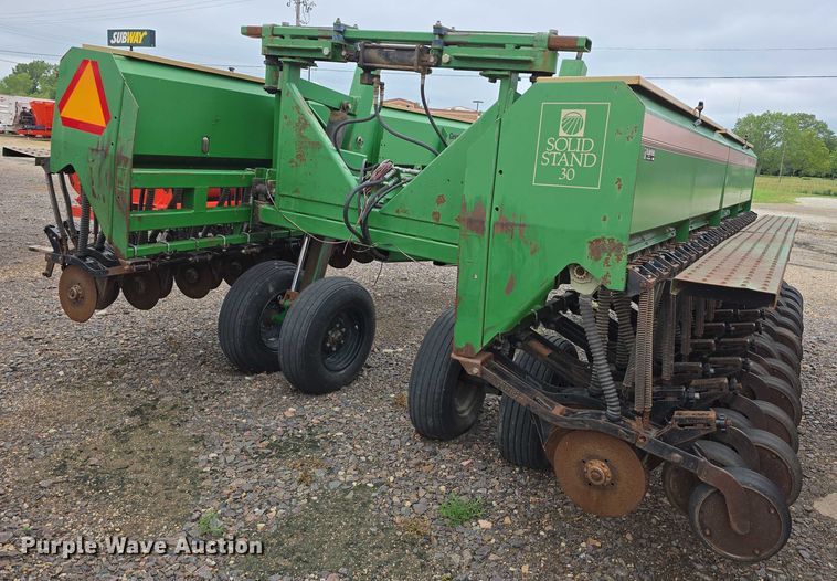 image for item EO1532 Great Plains Solid Stand 30 grain drill