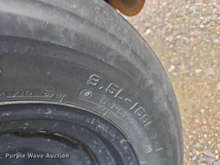 image for item EO1532 Great Plains Solid Stand 30 grain drill