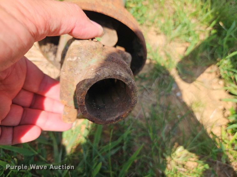 image for item EO4528 John Deere 224T small square baler