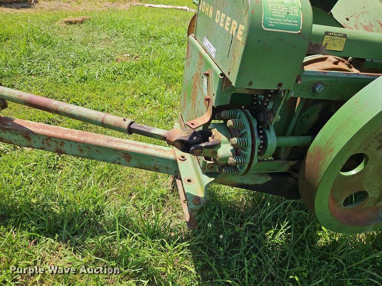 image for item EO4529 John Deere 24T small square baler