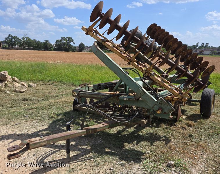 image for item EQ2616 John Deere off-set disk