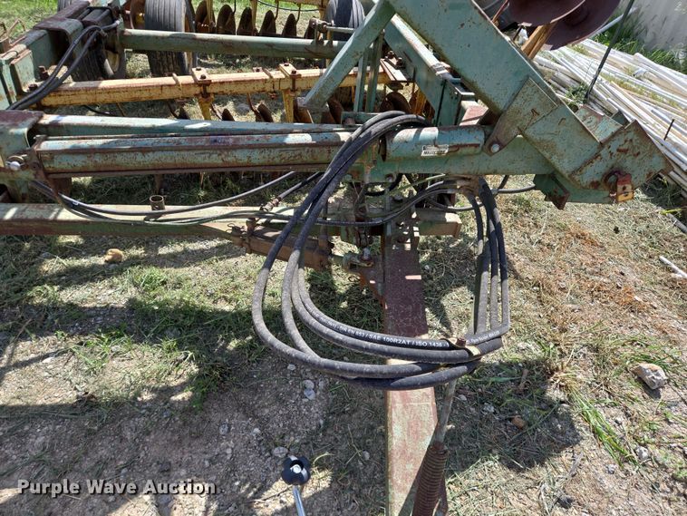 image for item EQ2616 John Deere off-set disk