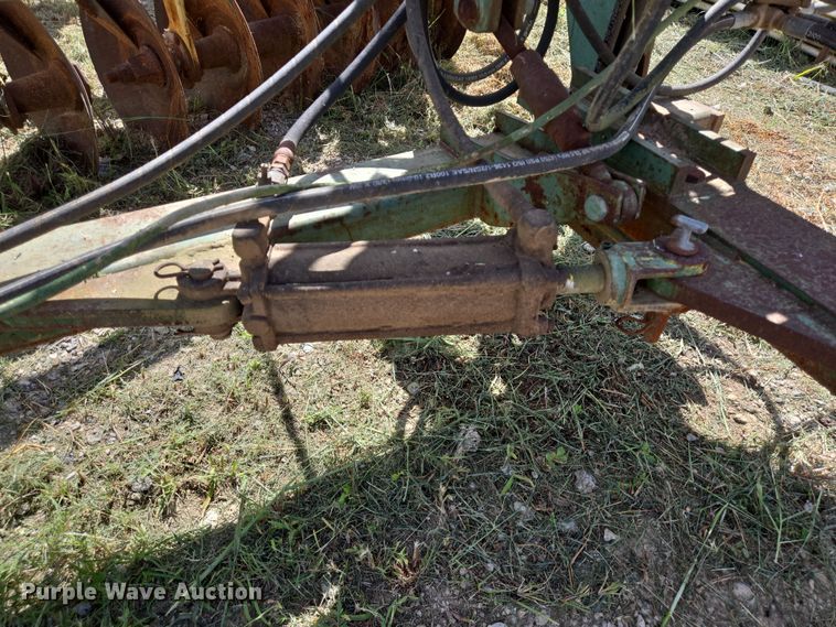 image for item EQ2616 John Deere off-set disk