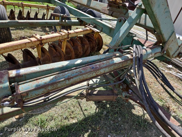 image for item EQ2616 John Deere off-set disk