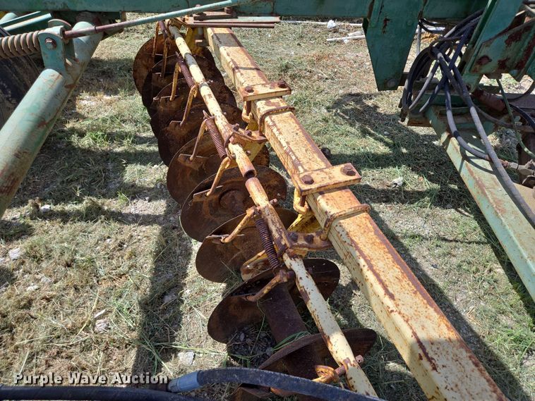 image for item EQ2616 John Deere off-set disk