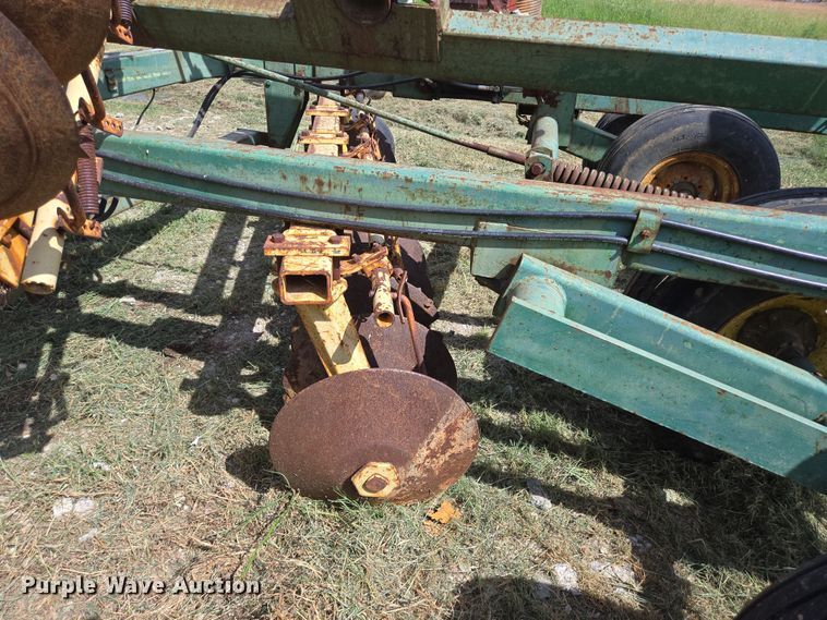 image for item EQ2616 John Deere off-set disk