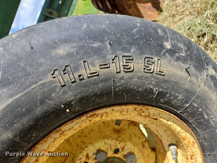 image for item EQ2616 John Deere off-set disk