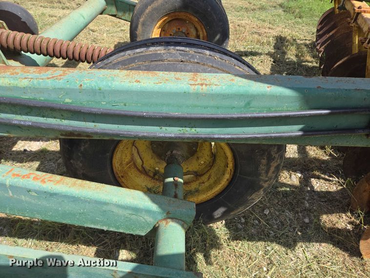 image for item EQ2616 John Deere off-set disk