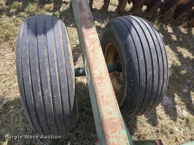 image for item EQ2616 John Deere off-set disk