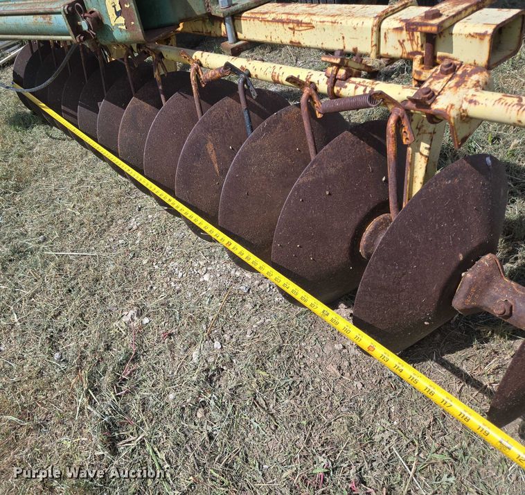 image for item EQ2616 John Deere off-set disk