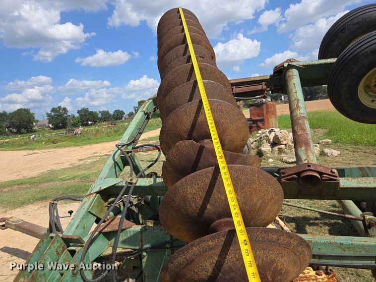 image for item EQ2616 John Deere off-set disk