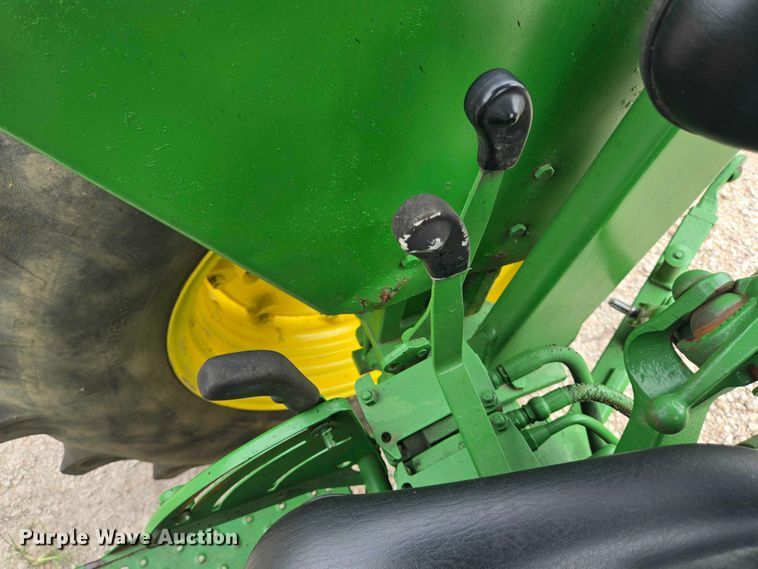 image for item EQ4066 John Deere 2640 tractor