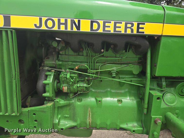 image for item EQ4066 John Deere 2640 tractor