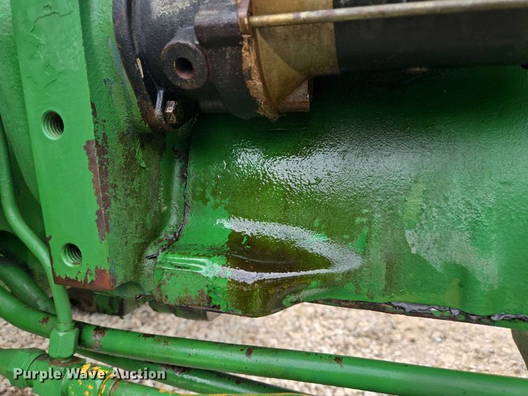 image for item EQ4066 John Deere 2640 tractor