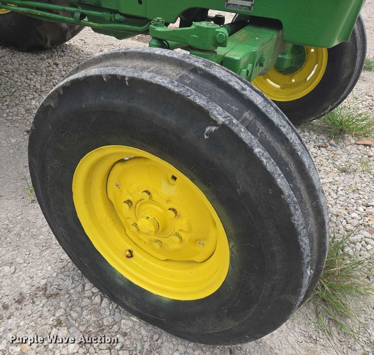 image for item EQ4066 John Deere 2640 tractor