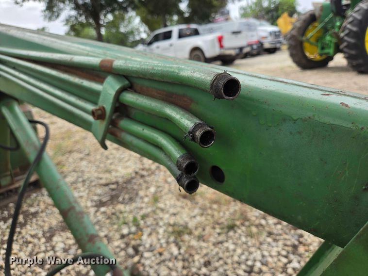 image for item EQ4068 John Deere loader