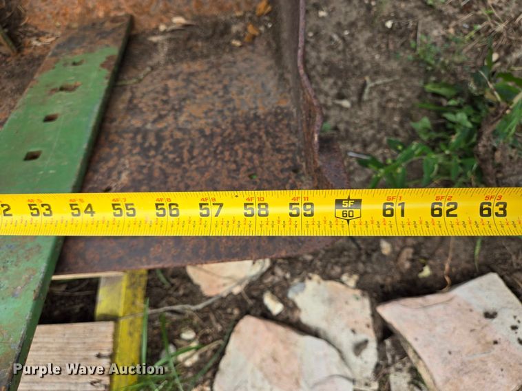 image for item EQ4068 John Deere loader