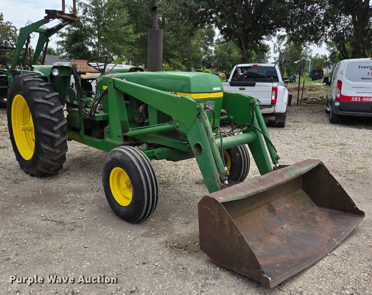 image for item EQ4069 John Deere 2840 tractor