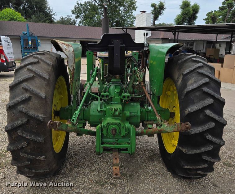 image for item EQ4069 John Deere 2840 tractor