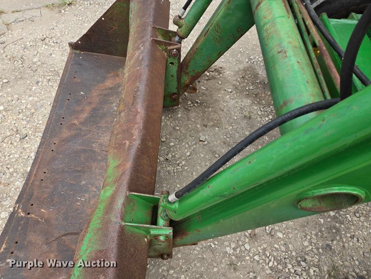 image for item EQ4069 John Deere 2840 tractor