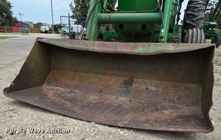 image for item EQ4069 John Deere 2840 tractor