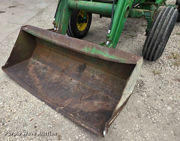 image for item EQ4069 John Deere 2840 tractor