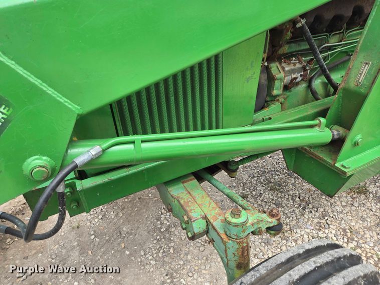 image for item EQ4069 John Deere 2840 tractor