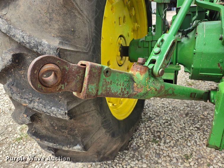 image for item EQ4069 John Deere 2840 tractor