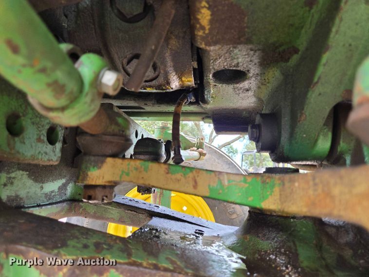 image for item EQ4069 John Deere 2840 tractor