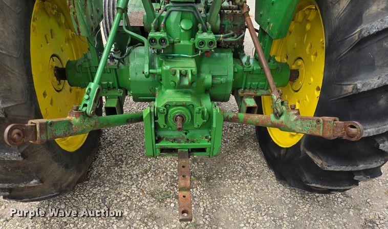 image for item EQ4069 John Deere 2840 tractor