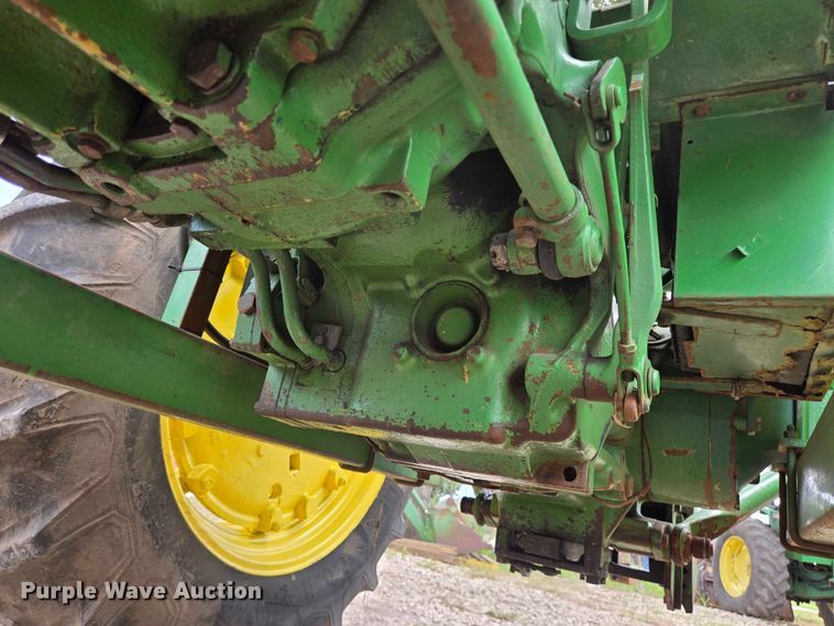 image for item EQ4069 John Deere 2840 tractor