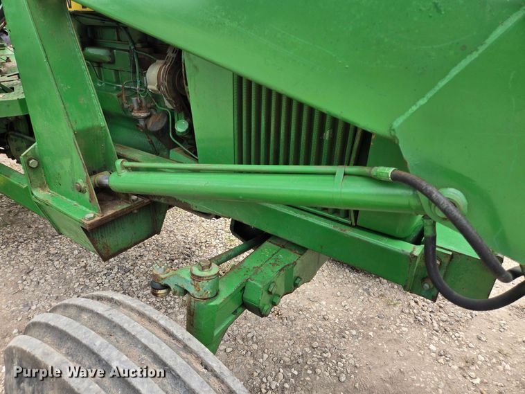 image for item EQ4069 John Deere 2840 tractor