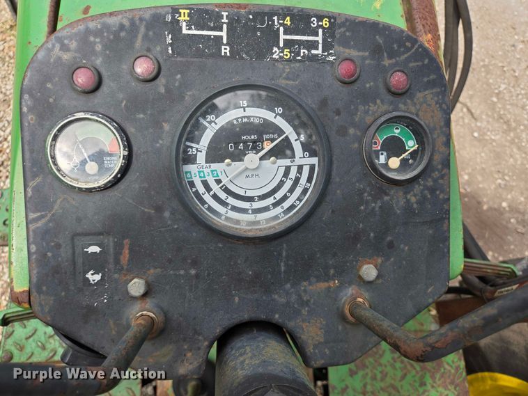 image for item EQ4069 John Deere 2840 tractor
