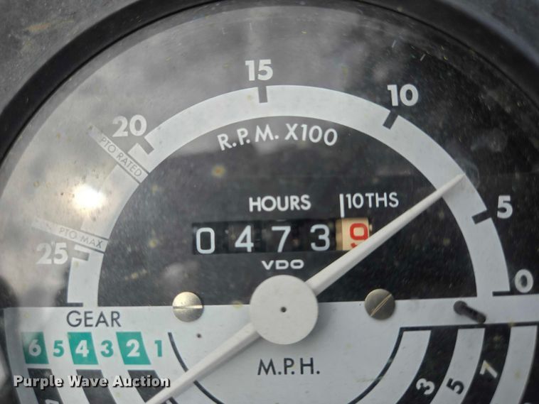 image for item EQ4069 John Deere 2840 tractor