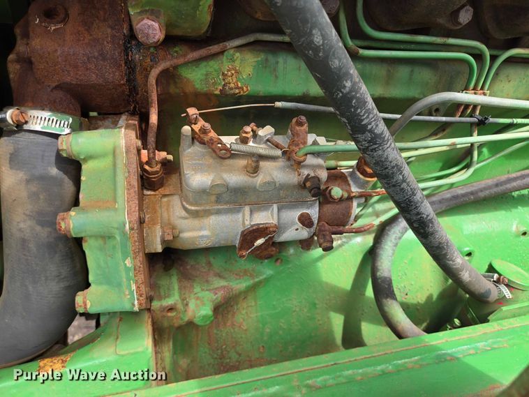 image for item EQ4069 John Deere 2840 tractor
