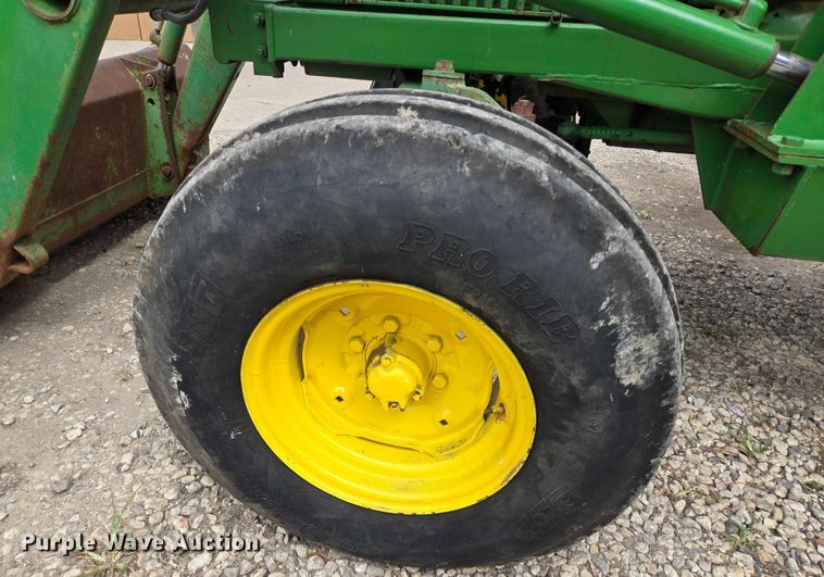 image for item EQ4069 John Deere 2840 tractor