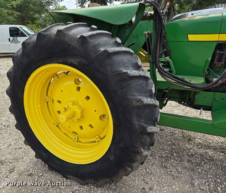 image for item EQ4069 John Deere 2840 tractor