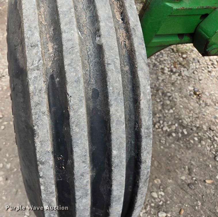 image for item EQ4069 John Deere 2840 tractor