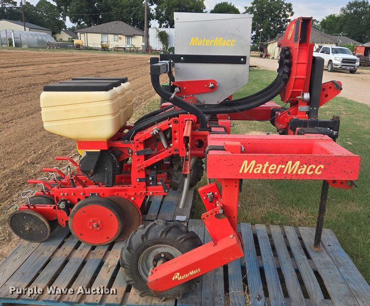 image for item EQ4077 MaterMacc planter