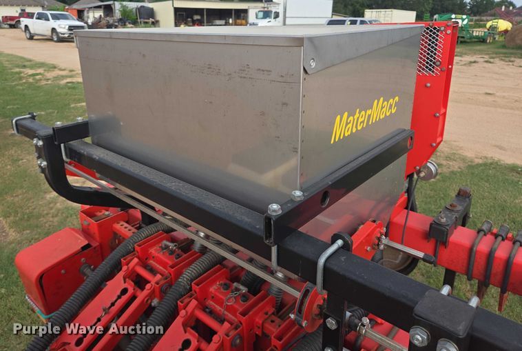 image for item EQ4077 MaterMacc planter