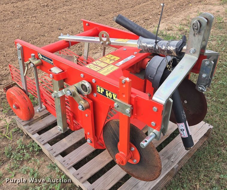 image for item EQ4080 2014 Checchi & Magli SP50V potato digger